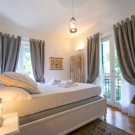 Villa Victor 100m From Sea - Happy